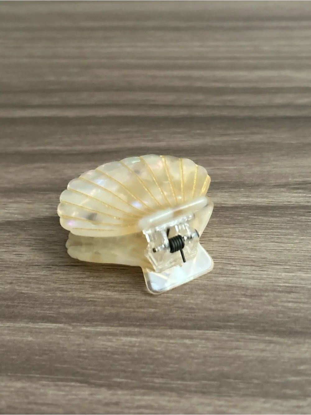 Shell Hair Clip Q1243 - Picture 5 of 5